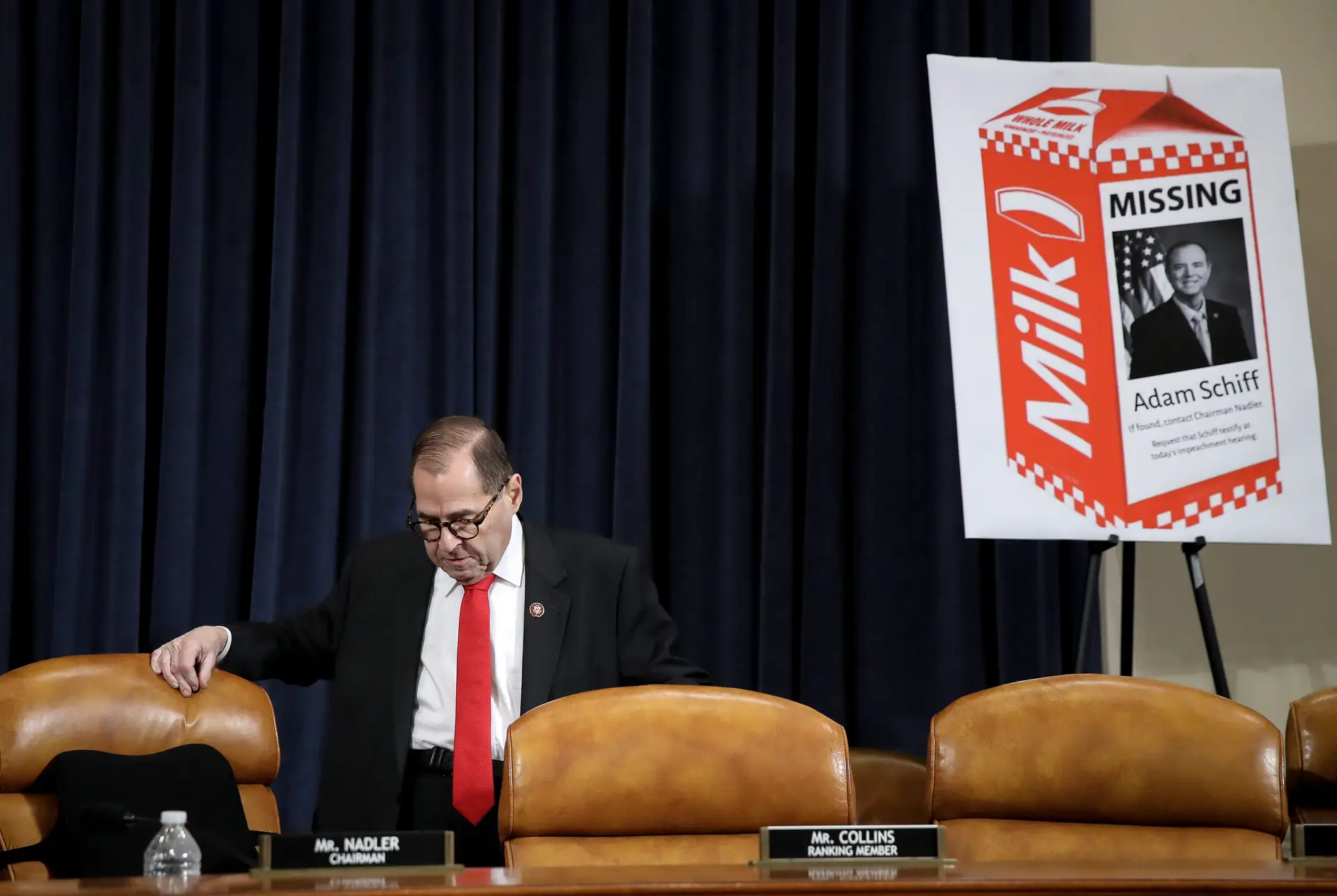 Democratas deverão apresentar esta terça-feira dois artigos de ‘impeachment’ contra Trump