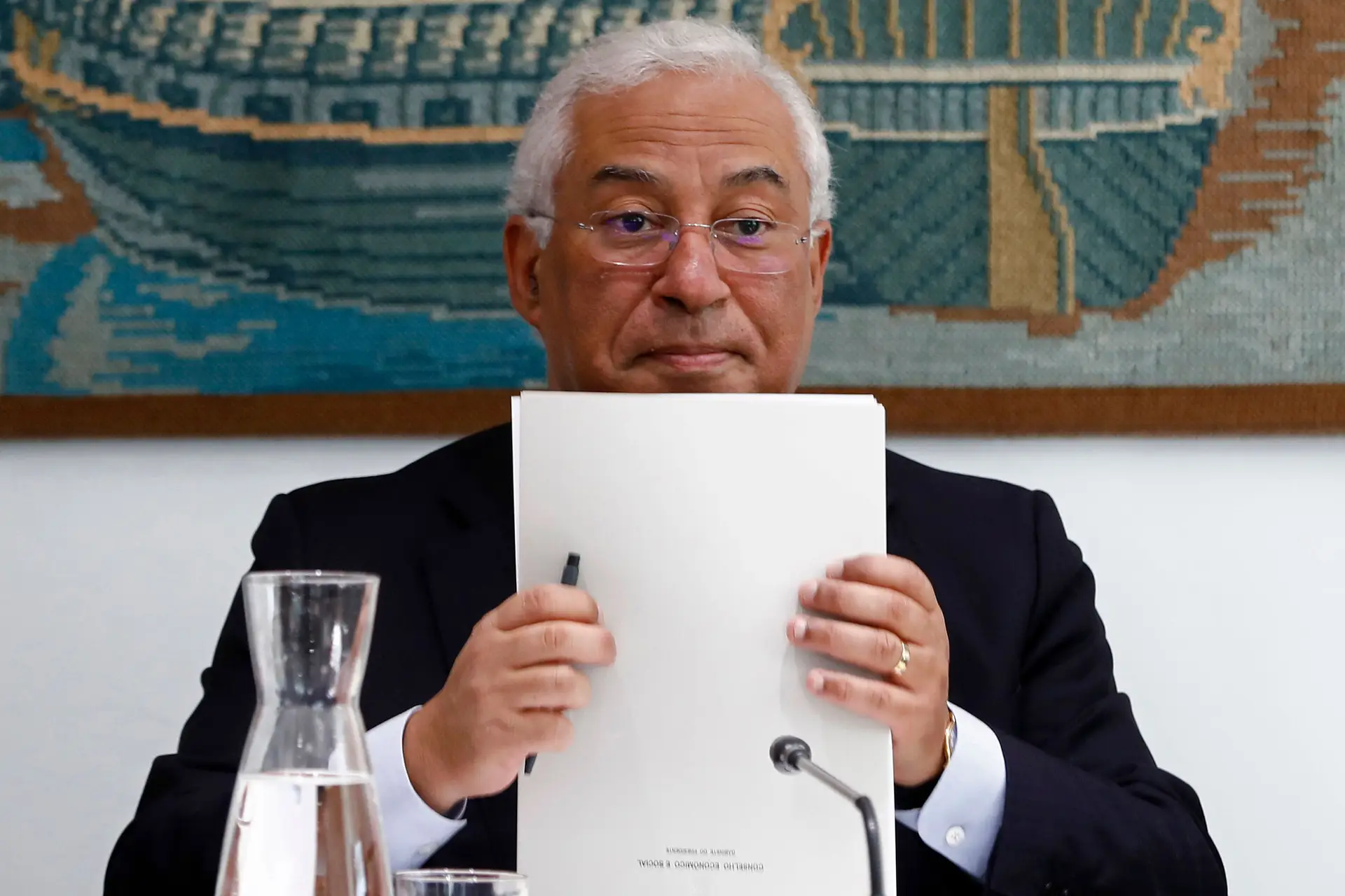 Acordo de rendimentos: as voltas que o Governo deu para aliciar patrões e sindicatos