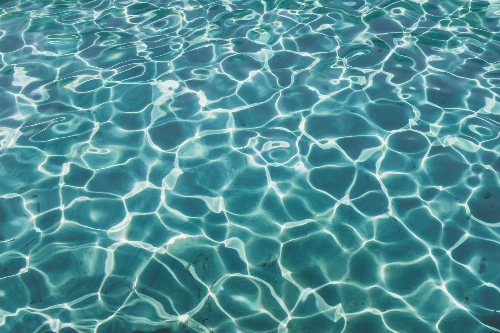Covid-19. Piscinas ao ar livre sujeitas ao regime das praias