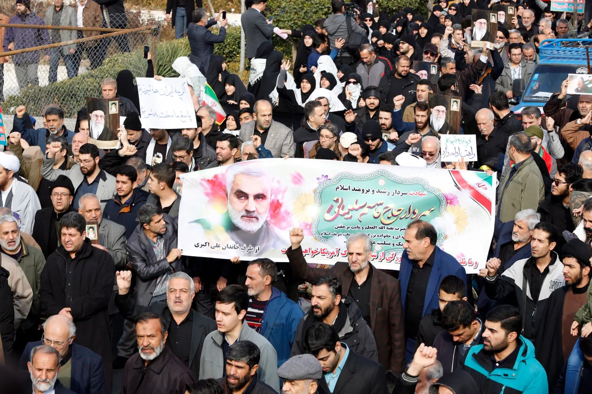 O rosto de Qassem Soleimani está por toda a parte, na sequência do ataque que lhe provocou a morte