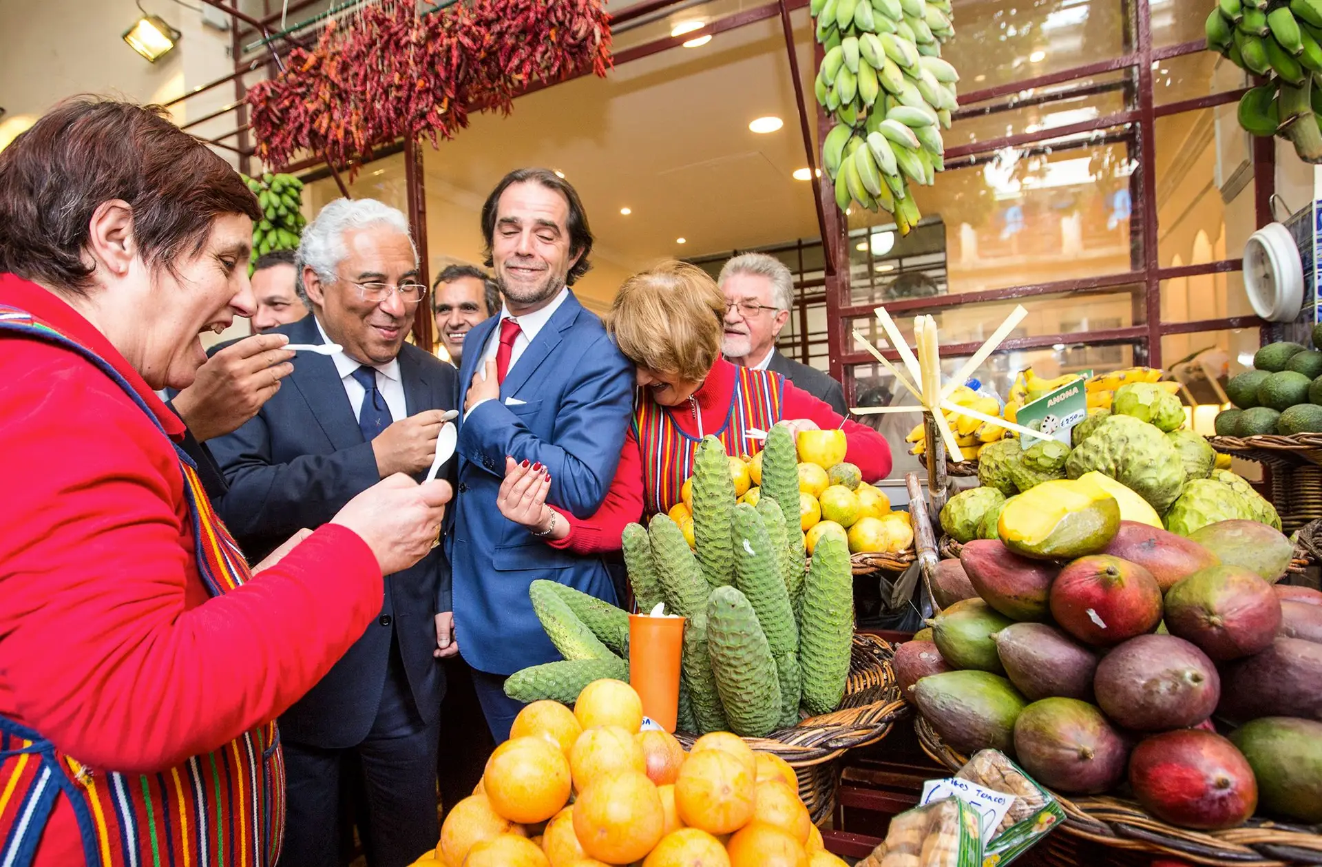 Costa e Albuquerque: votos da Madeira não são preferenciais, mas podem ajudar a viabilizar Orçamento. Há quem chame a este cenário o "Orçamento banana"