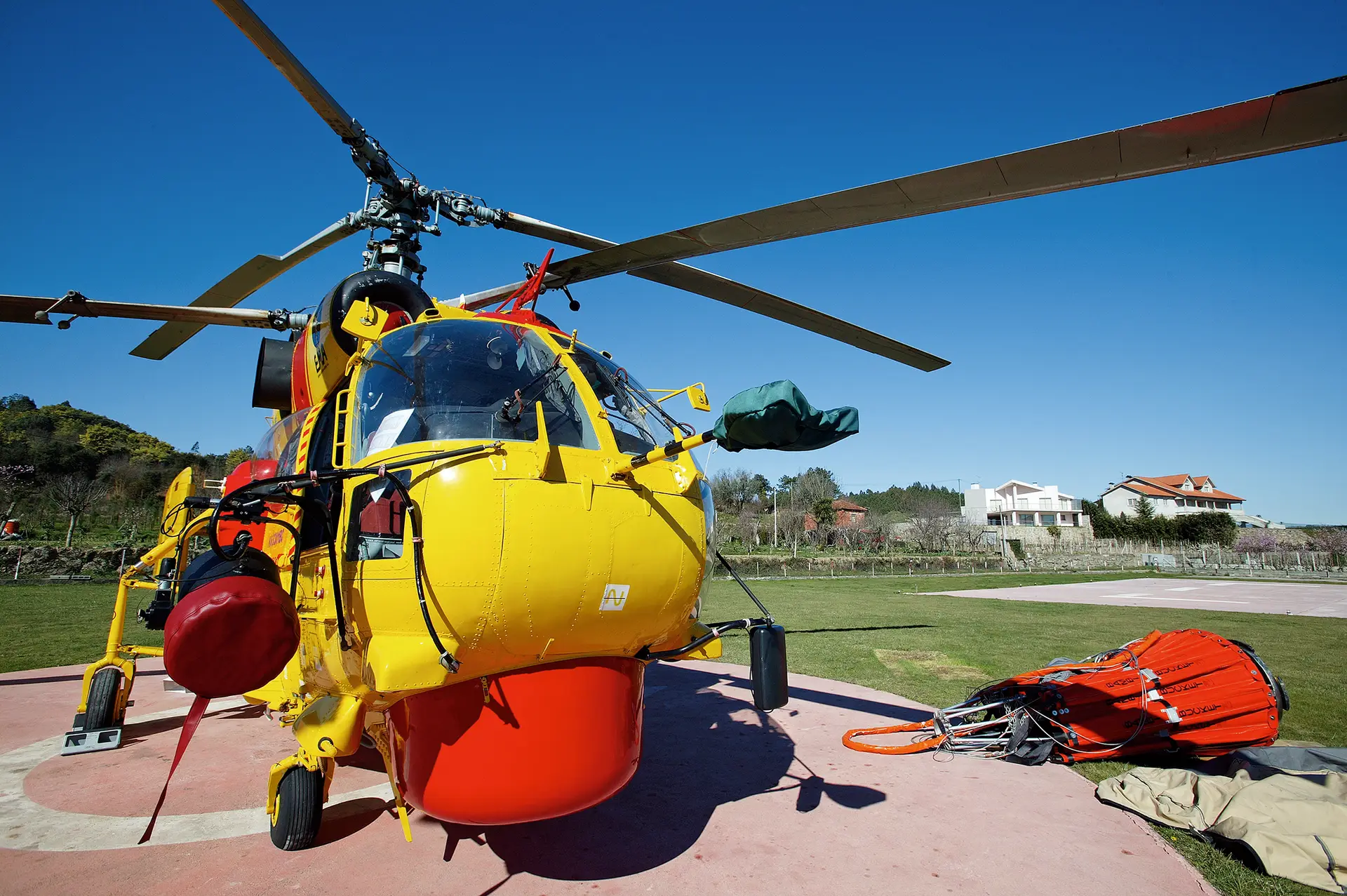 Portugal oferece seis helicópteros Kamov inoperacionais para a Ucrânia consertar