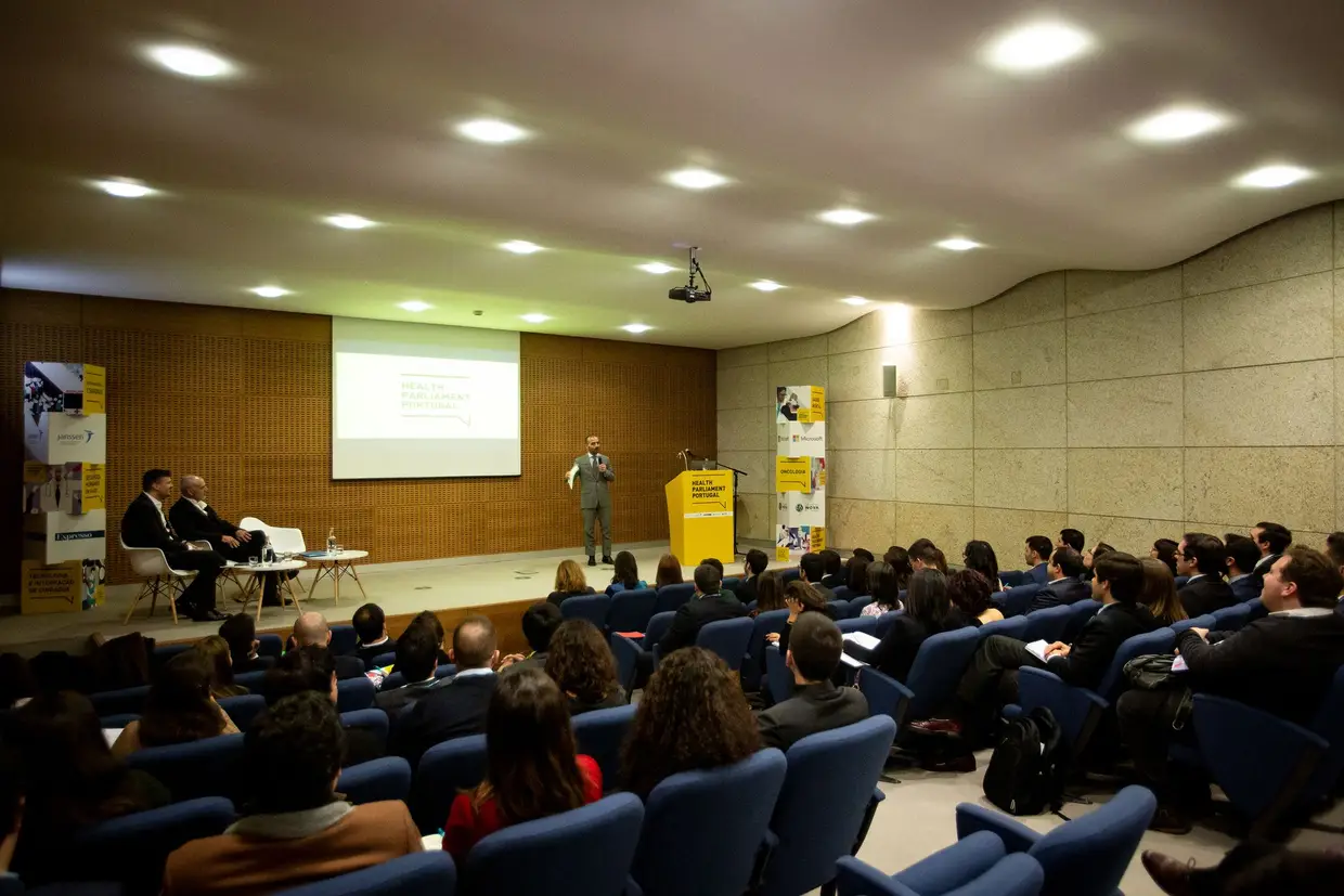 As relações mediáticas foram o tema de uma das palestras da manhã