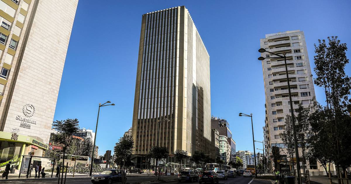 PJ faz buscas na sede da KPMG e no Novo Banco