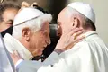 Fim do celibato abre polémica entre Papas, mas livro vai mesmo ser editado