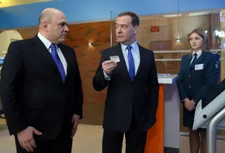Dmitry Medvedev passa a pasta de primeiro-ministro russo a Mikhail Mishustin, até aqui diretor-geral da Autoridade Tributária Federal