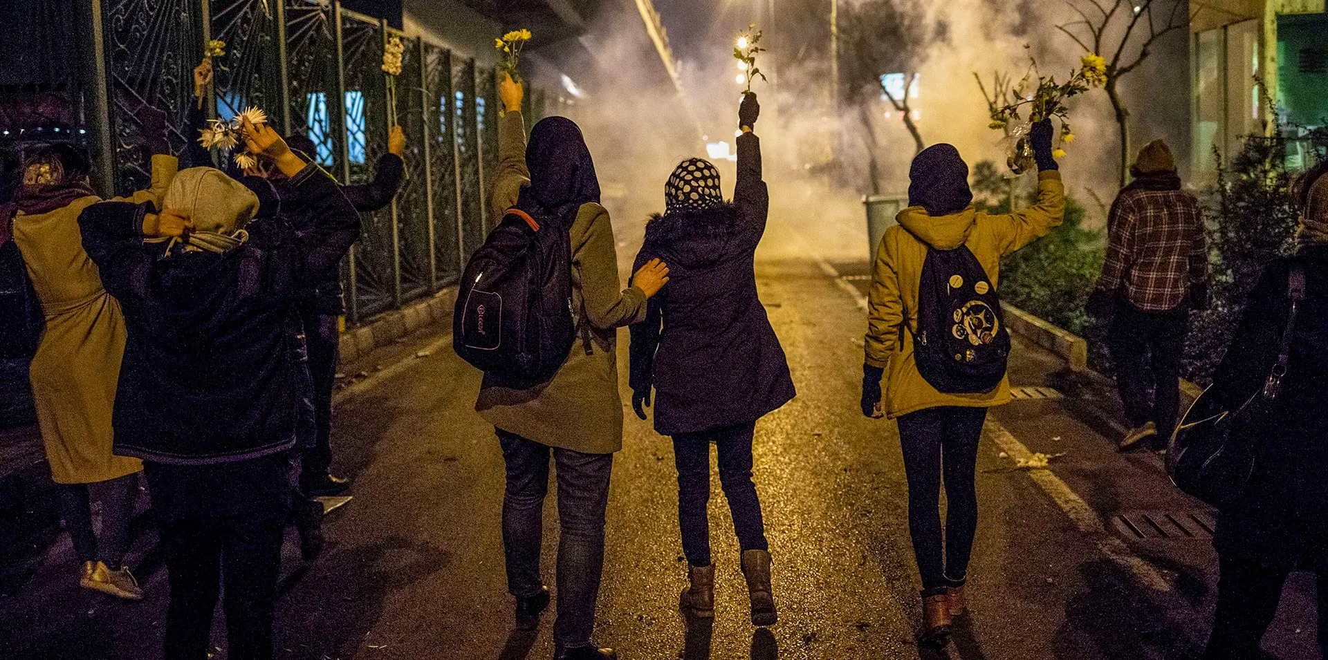 Ira em Teerão: “Somos os filhos da guerra” (os vídeos da revolta mostrados pela oposição ao regime)