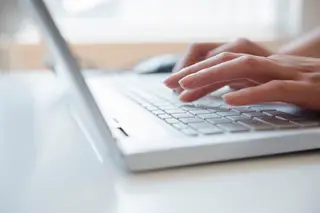 António Costa promete acesso universal à Internet e a equipamentos no próximo ano letivo