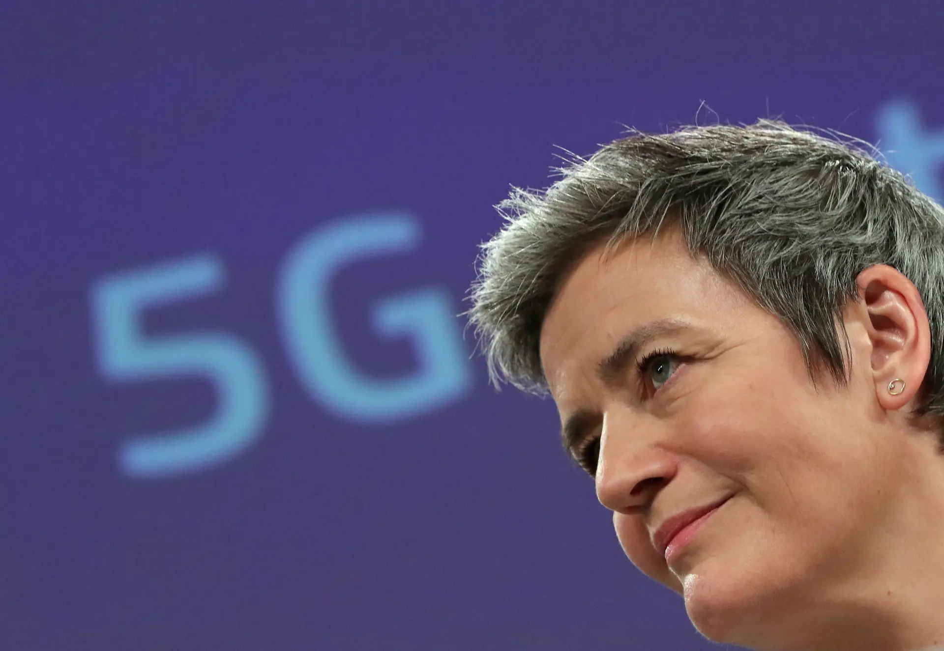 A comissária europeia Margareth Vestager congratulou o governo português depois da deliberação do Conselho Superior de Segurança do Ciberespaço