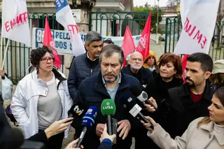 “A luta não pára”: professores avançam com mais greves, incluindo às avaliações