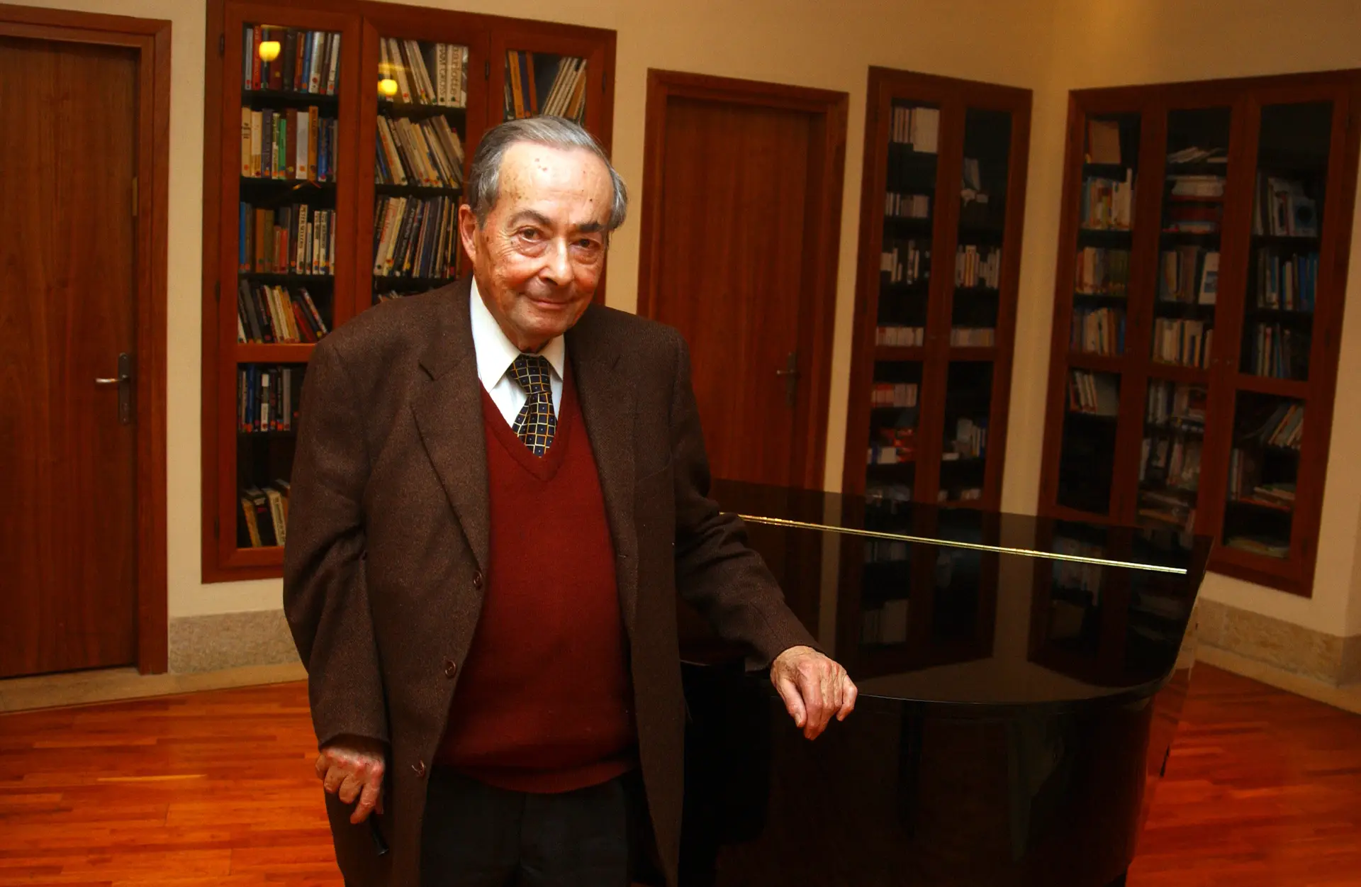 O crítico literário, escritor e ensaísta George Steiner, fotografado em Jerusalém, em 2005