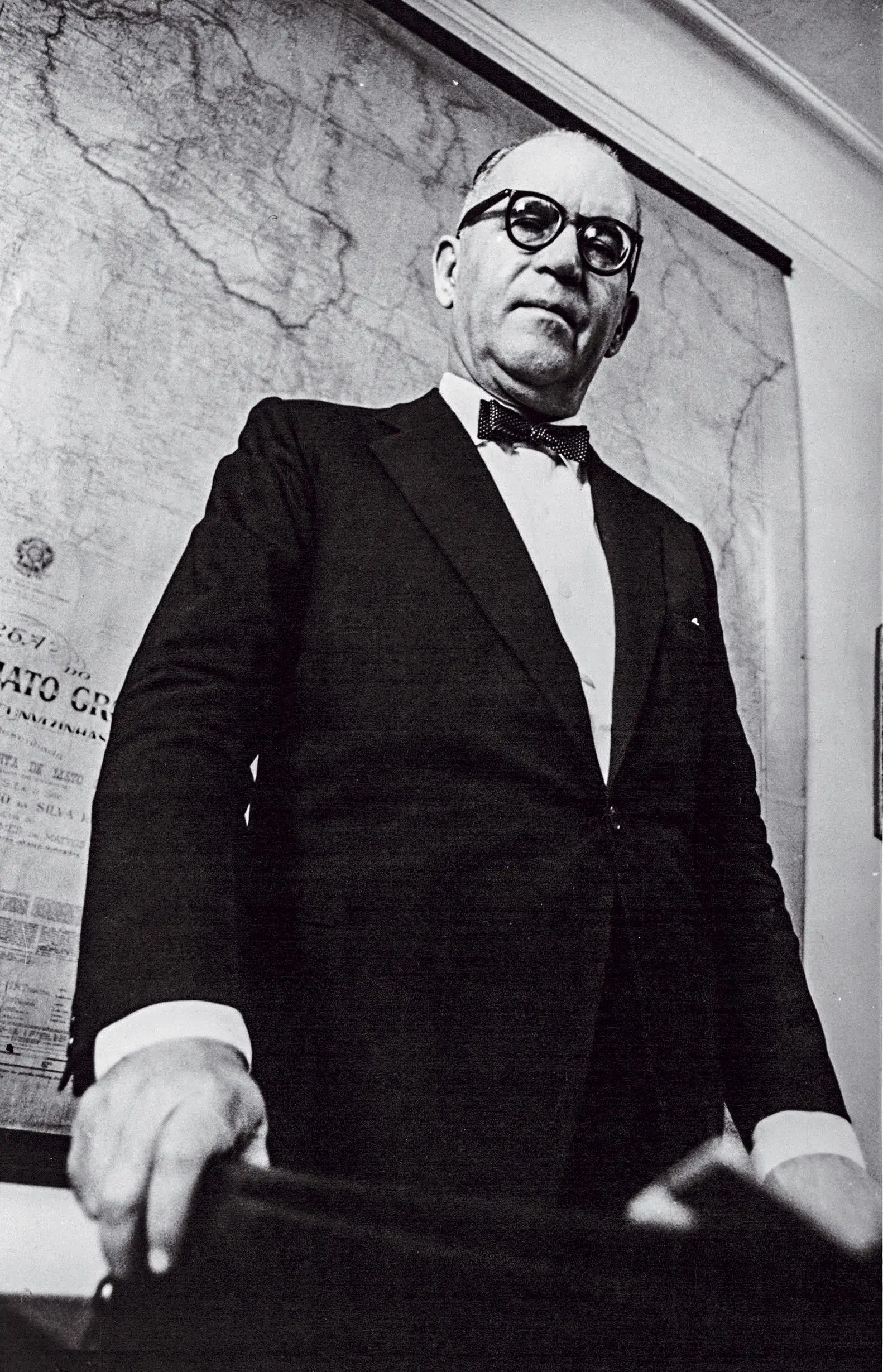 João Guimarães Rosa (1908-1967) foi um escritor, médico e diplomata brasileiro, cônsul-adjunto do Brasil em Hamburgo durante a II Guerra Mundial