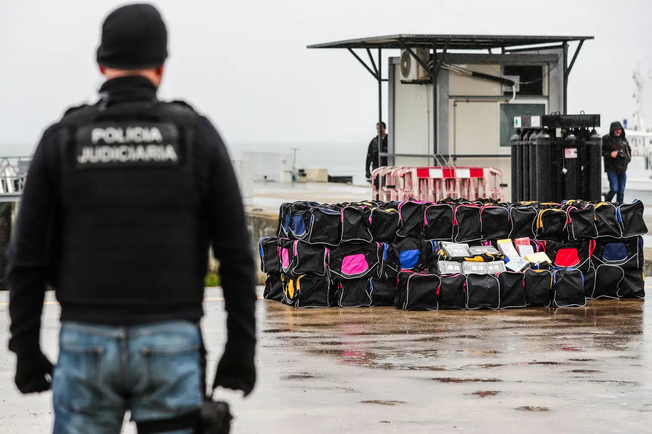 O Governo queria proibir as lanchas rápidas para combater os cartéis da droga: a queda do Executivo afundou este plano
