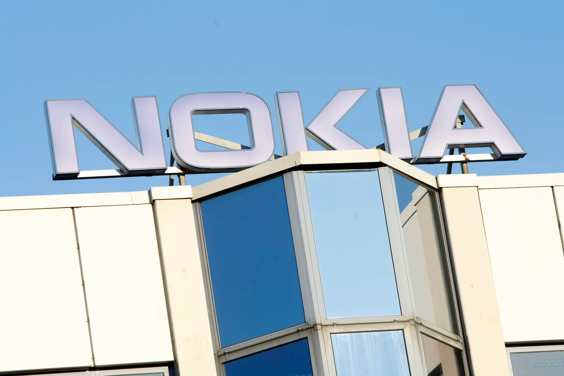 Nokia abre centro de investigação e desenvolvimento na Amadora