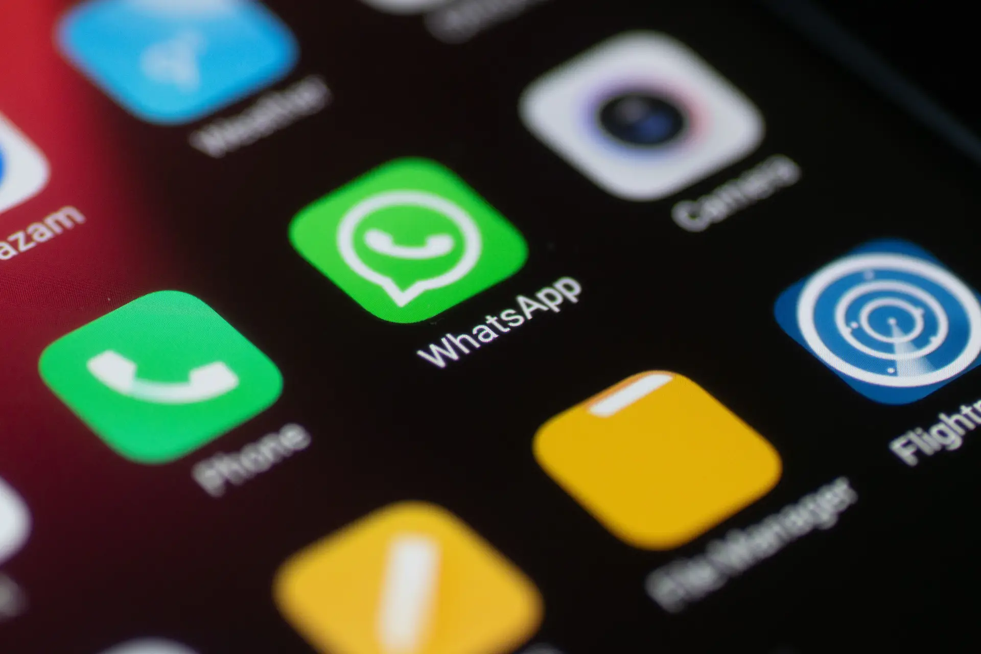 Quer sair discretamente de um grupo do WhatsApp sem que todos notem? Vai ser possível