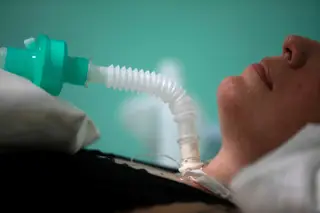 Eutanásia. Mais de metade favorável, mais velhos e crentes são os que menos concordam