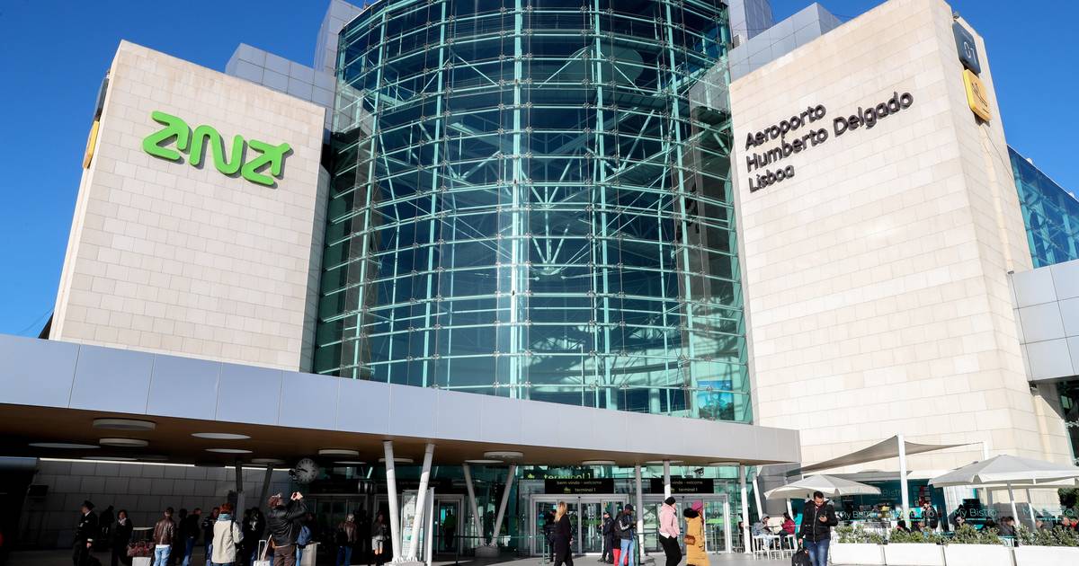 Sindicatos da PSP e da GNR temem que reforço de elementos da Guarda no aeroporto seja uma "arma de arremesso" do Governo