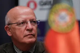 Augusto Santos Silva faz juras à geringonça e estende tapete para Belém a Marcelo