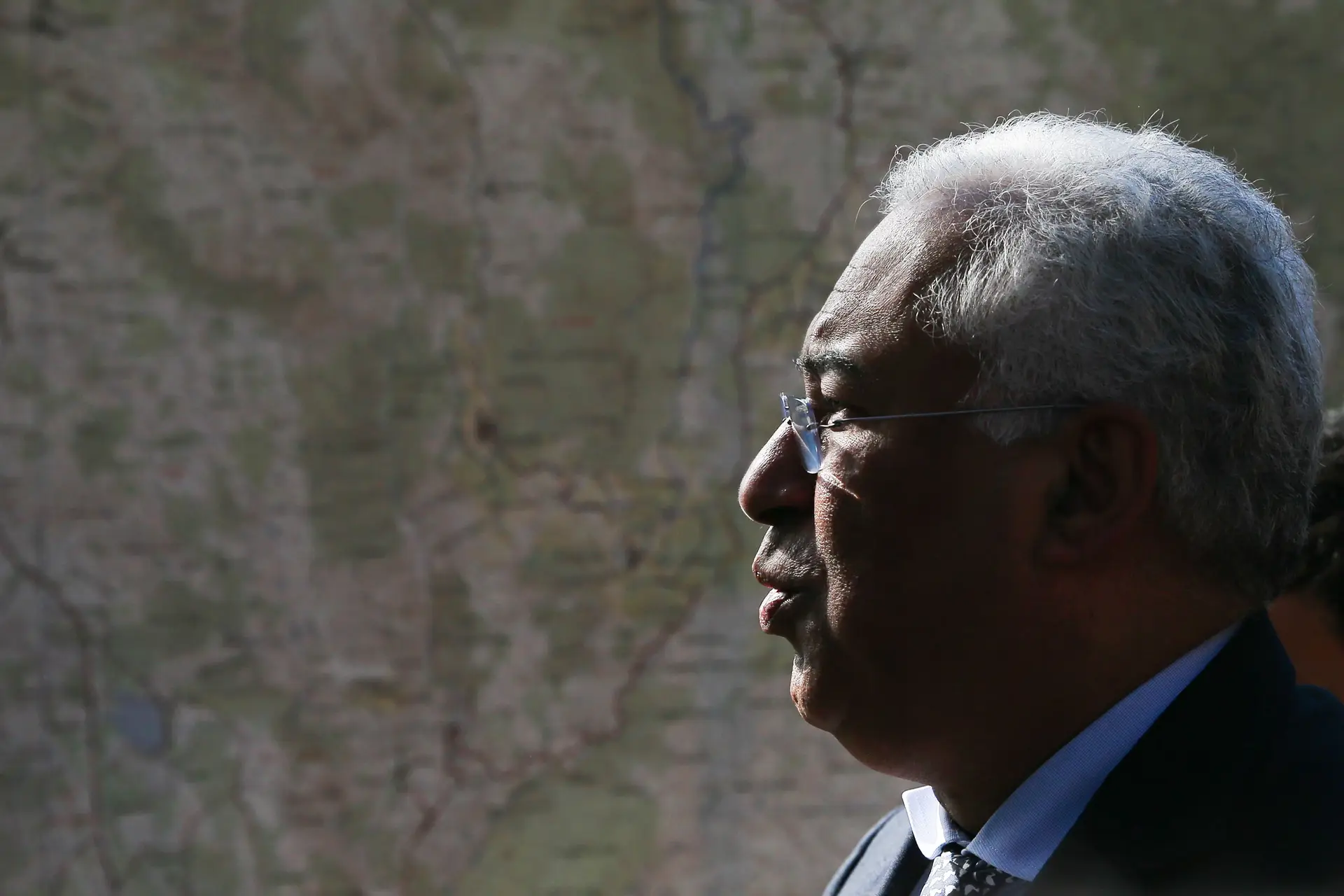 No cenário perfeito, António Costa não descarta reabertura das escolas. Limite é a 4 de maio