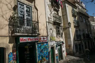 Covid-19. Não beber na rua, não ir para esplanadas e tudo o resto que não pode ou deve fazer