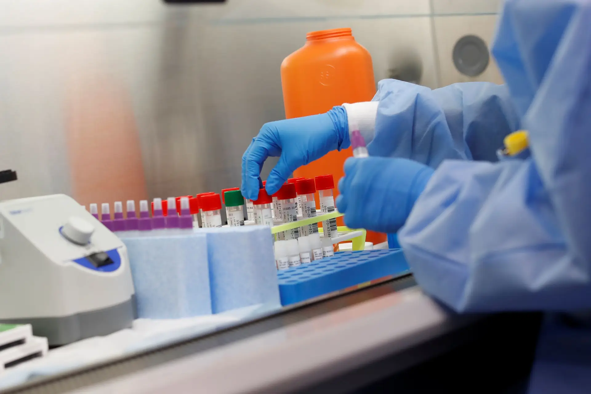 Covid-19. Espanha comprou à China 340 mil testes rápidos que não funcionam