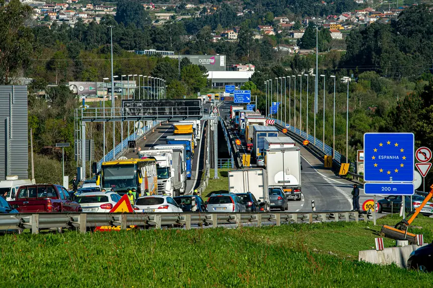 Expresso | Portugal e Espanha fecharam fronteiras mas não avisaram ...