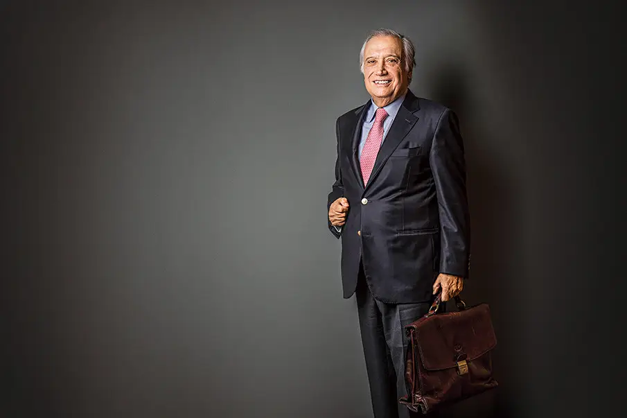 “Corri o mundo de chapéu na mão”: a última entrevista de Vieira Monteiro ao Expresso