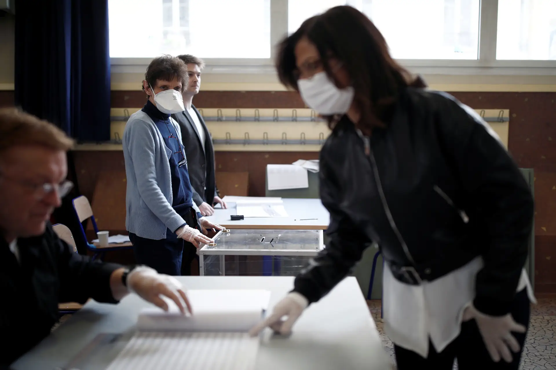 A primeira volta das municipais em França já se realizou sob o espectro da pandemia 