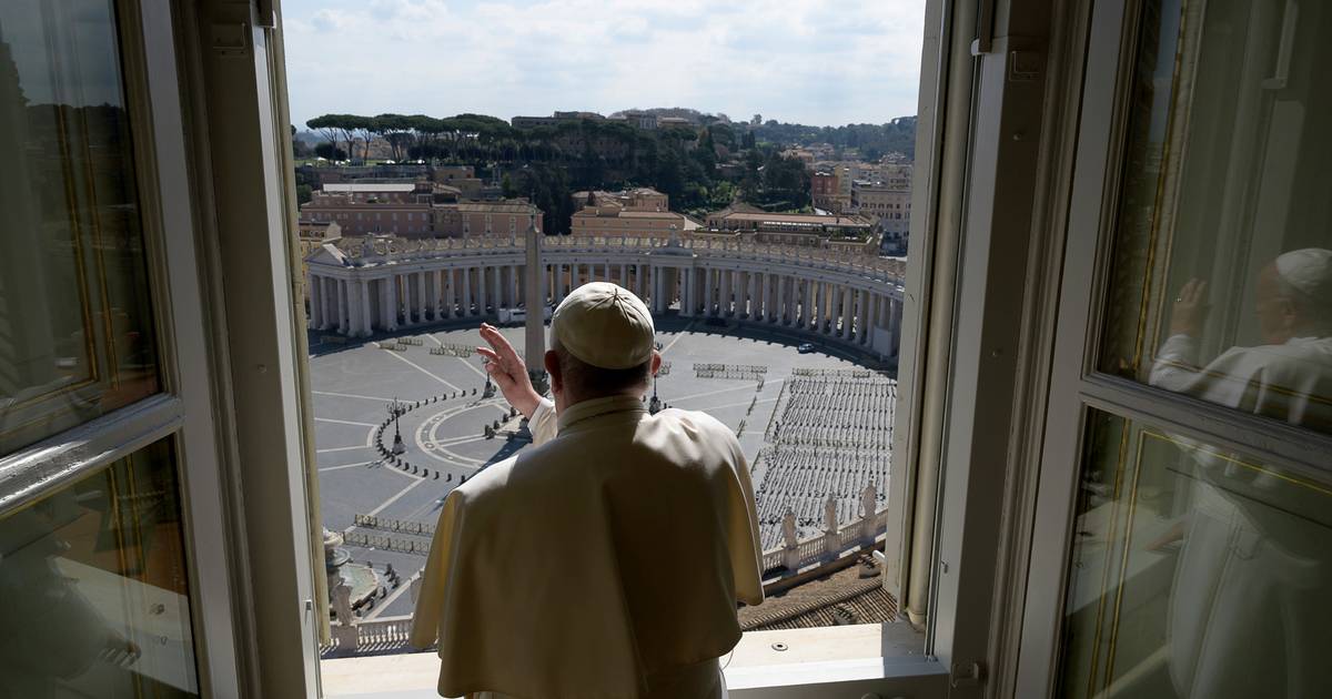 “O nosso tempo vive uma grave carestia de paz”, diz o Papa num apelo ao fim da guerra na Ucrânia