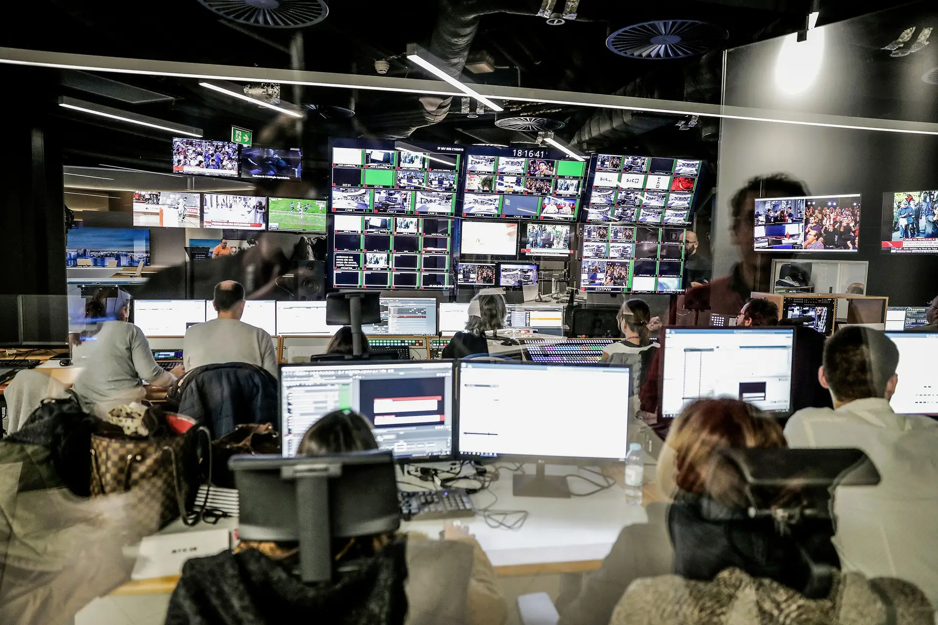 Surto da covid-19 fez soar os alarmes e levou a Plataforma de Media Privados a apresentar ao Governo medidas “urgentes”