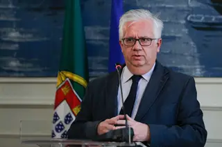 Eduardo Cabrita manda abrir inquérito ao incêndio em canis de Santo Tirso