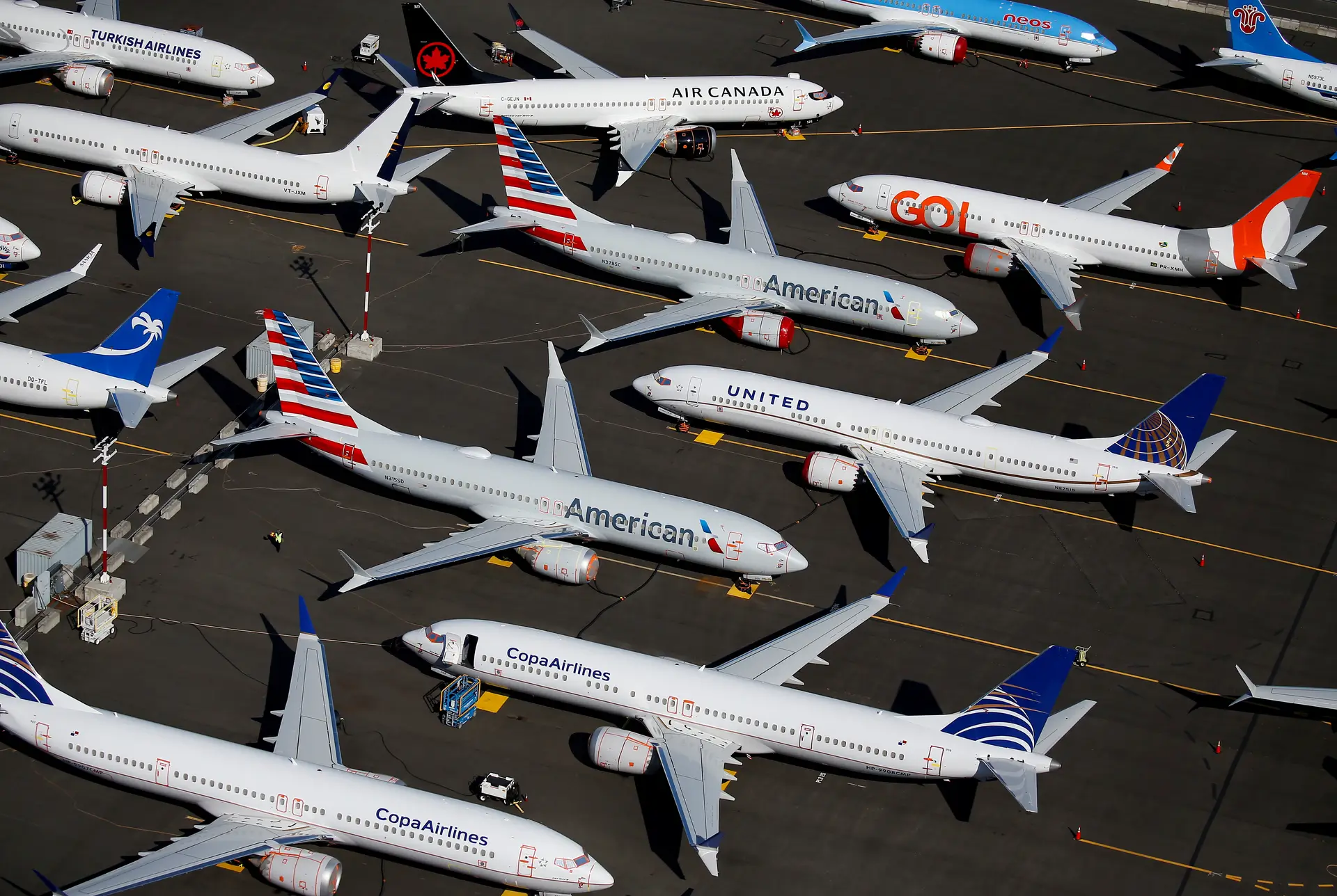Os Boeing 737 MAX impedidos de voar estão parqueados na sede do contrutor em Seatle.
