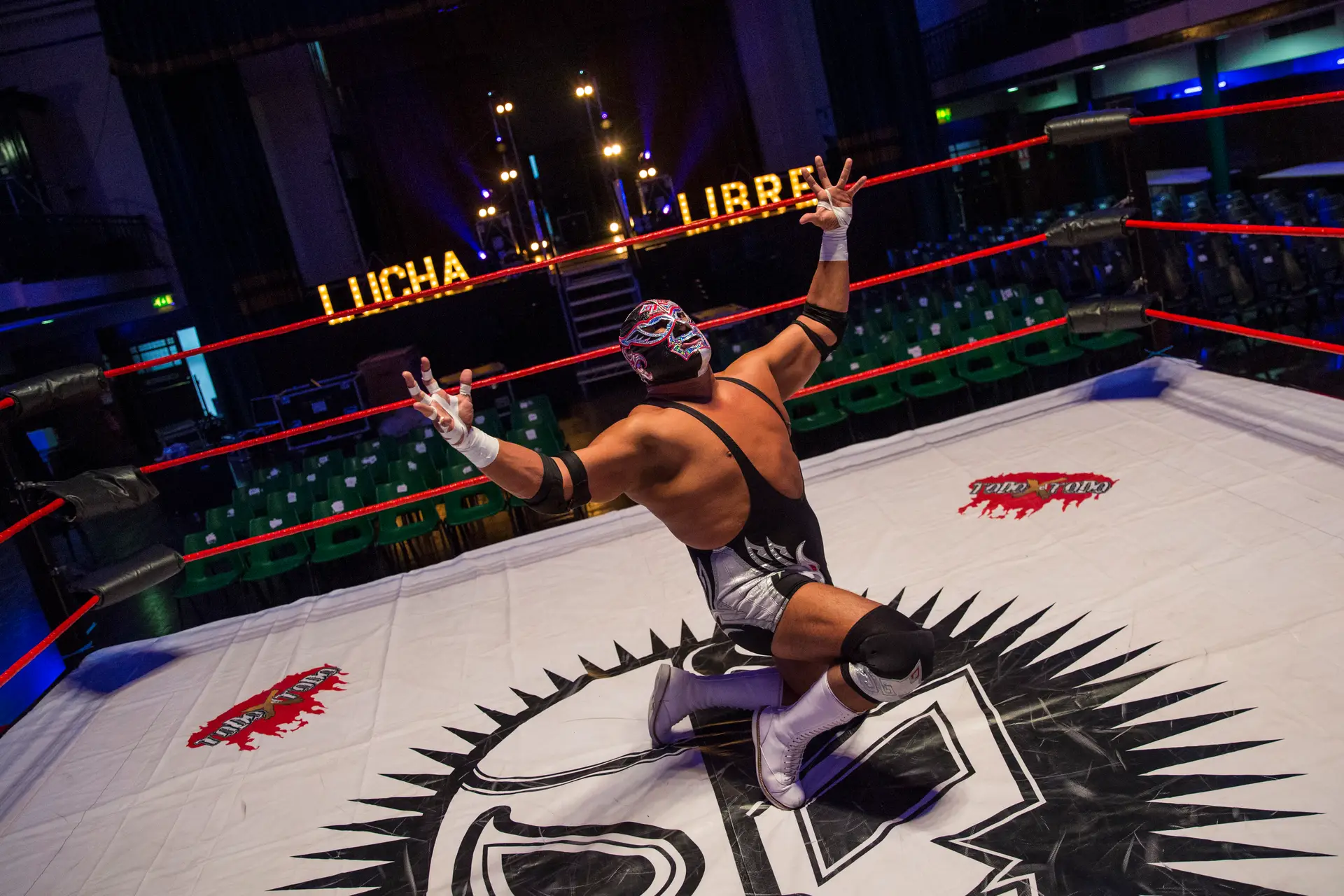 Covid-19. Wrestling considerado um "serviço essencial" na Flórida