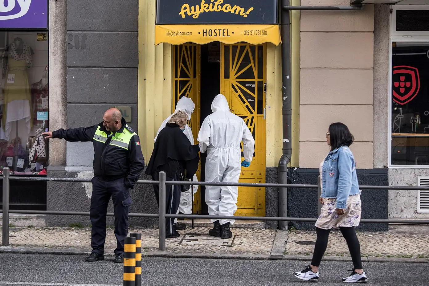 Covid-19.  Hostel com cerca de 200 pessoas evacuado em Lisboa
