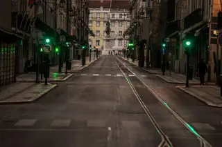 Covid-19. Há mesmo risco de que isto nunca acabe? “Todas as pandemias têm um fim”, mas “o vírus não vai desaparecer” (e isso pode ser bom)