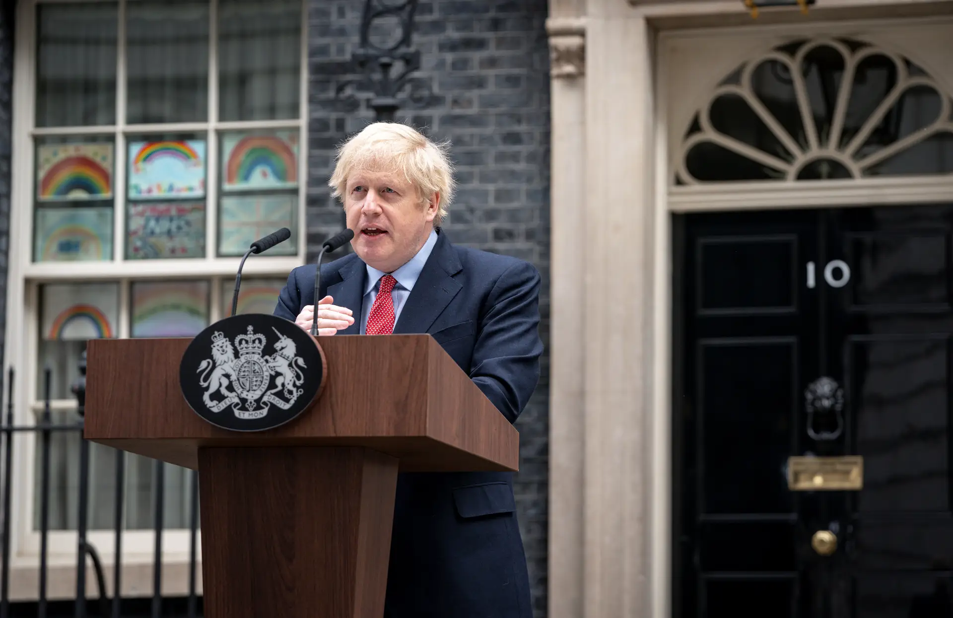 Boris Johnson de regresso ao leme. “É um desafio que já não pode resolver com uma frase engraçada. Vai ter de governar a sério”