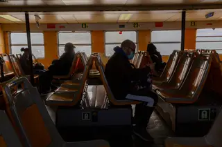 Covid-19. As insónias dos que voltaram a apanhar o cacilheiro para ir trabalhar [reportagem e fotogaleria]