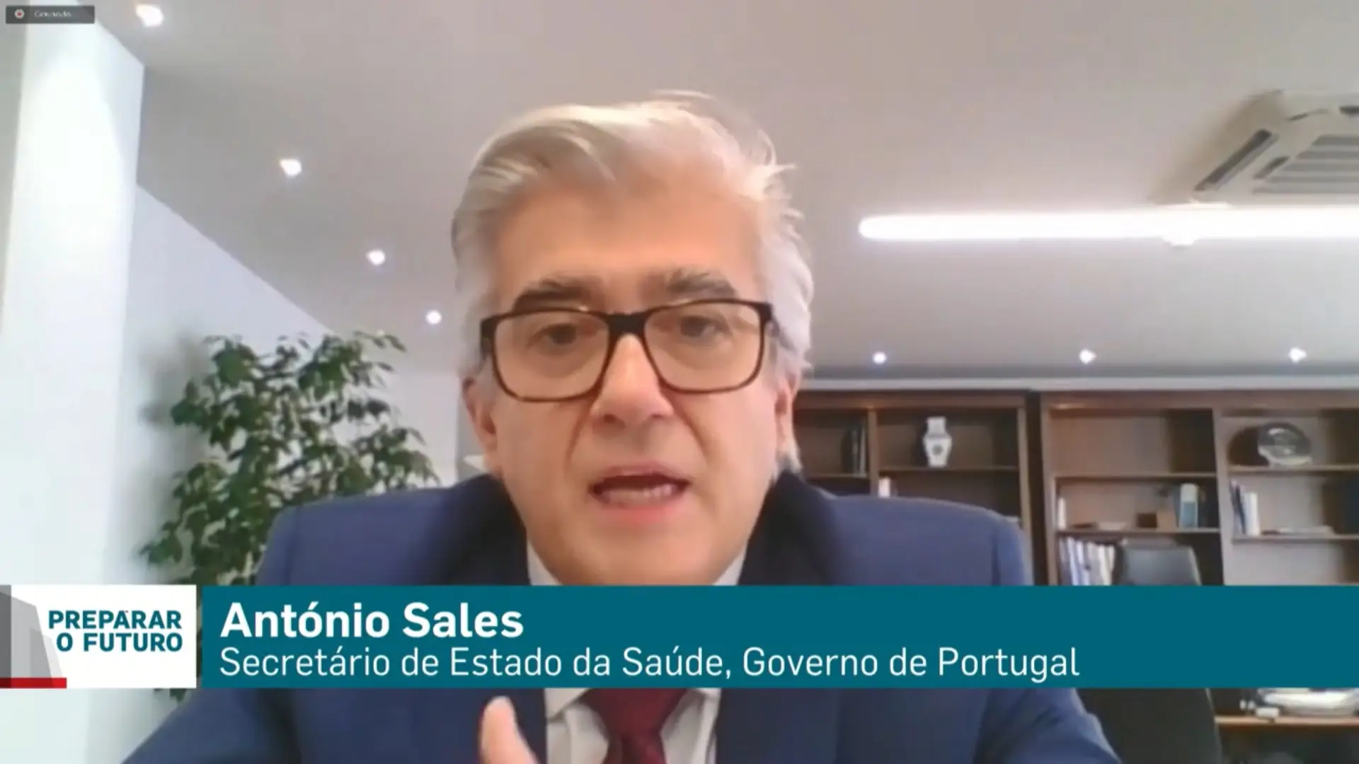 António Sales deu uma entrevista no início da conferência “Preparar o Futuro”, que decorreu em direto no Facebook do Expresso
