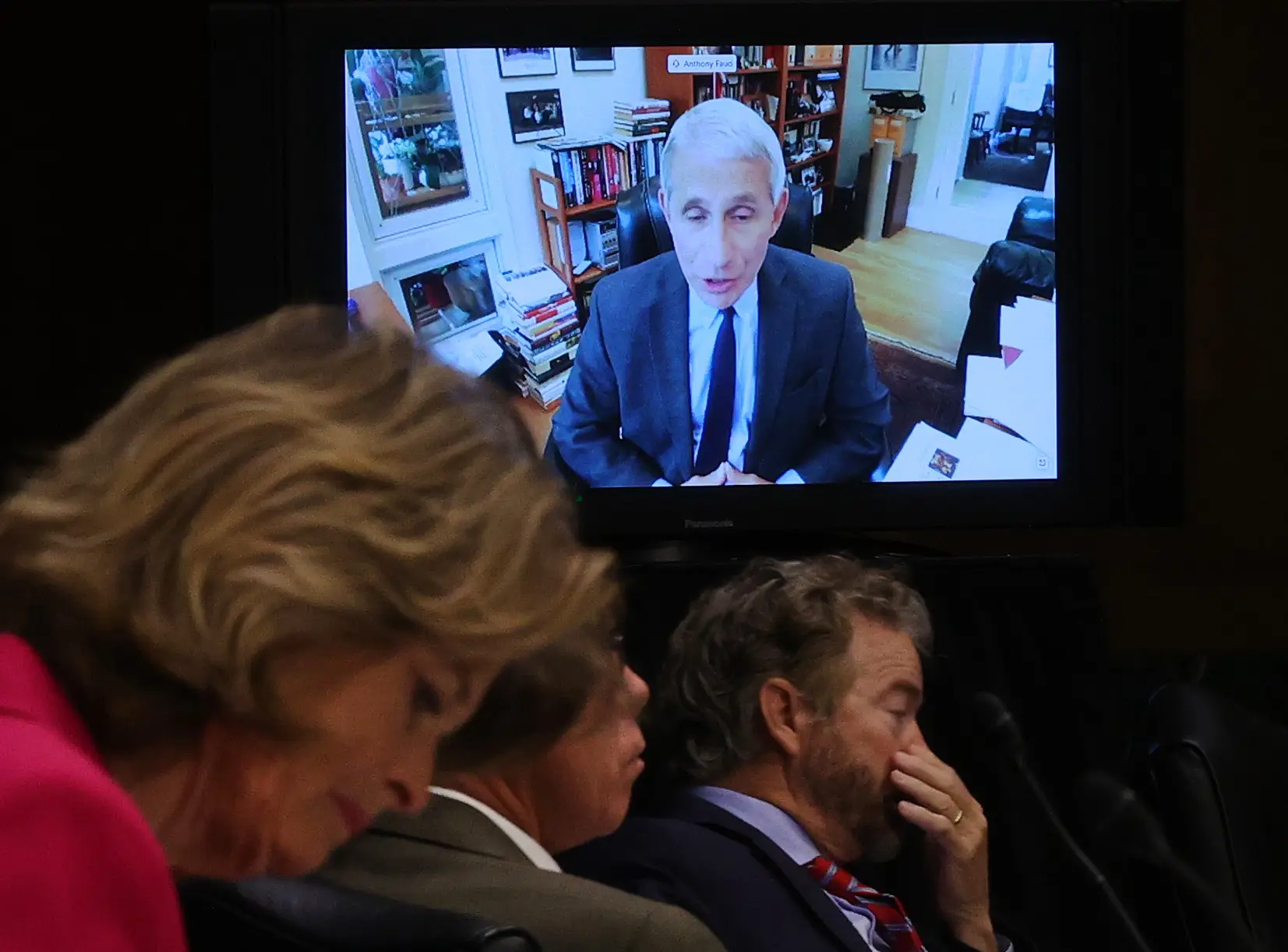 "Está a perguntar-me se isto está sob controlo? Não". Anthony Fauci já falou no Senado e não há boas notícias