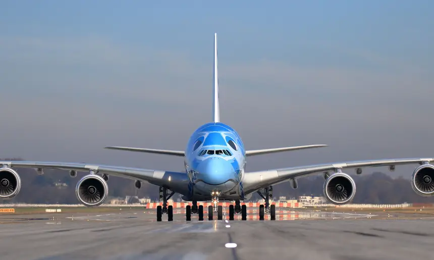 Onde está o maior avião do mundo?