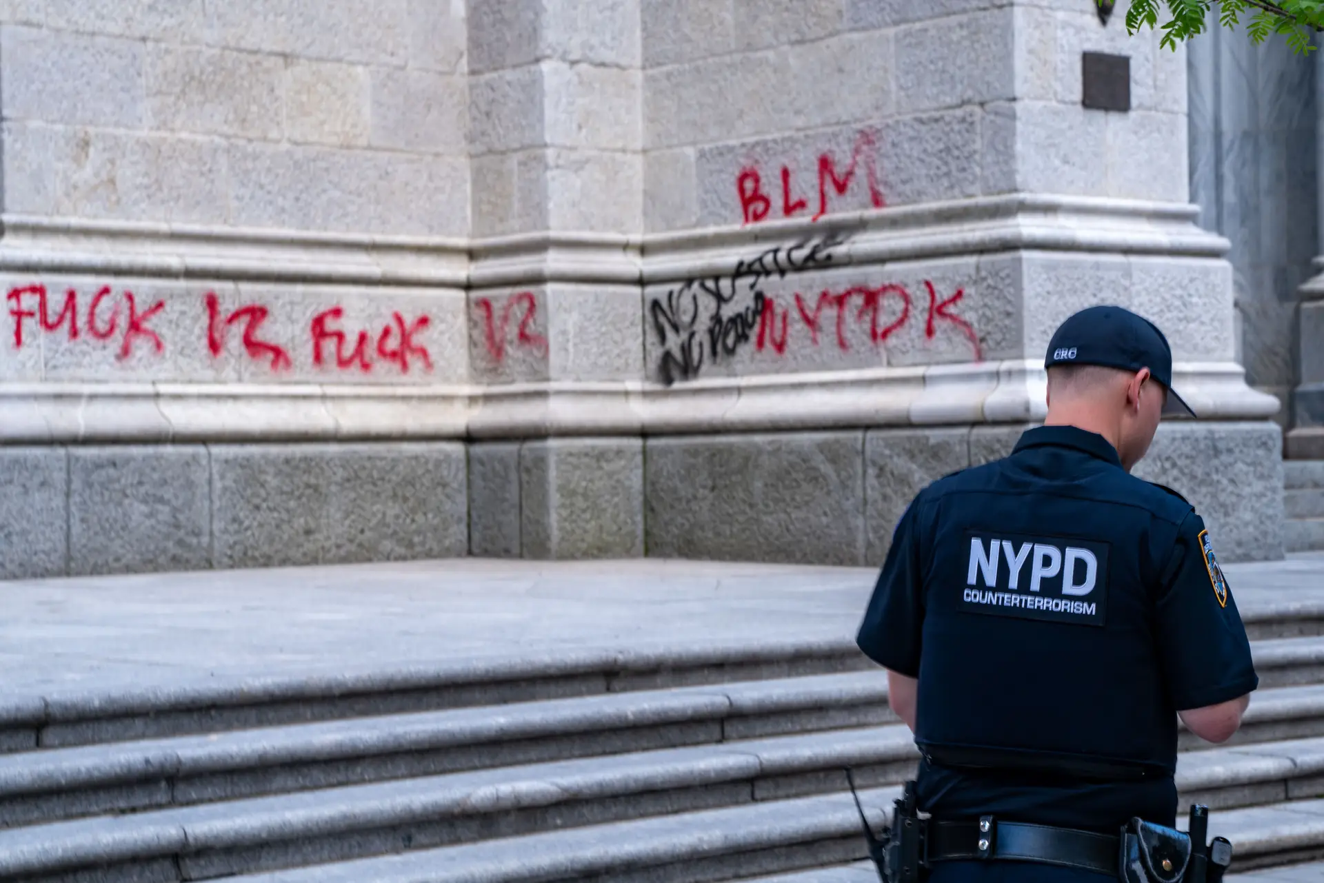 Polícia de Nova Iorque: Trump diz que não há ninguém melhor, imagens provam o contrário