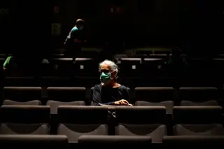 “Podemos ver e ouvir, mesmo com máscara”: o regresso “agridoce” ao cinema