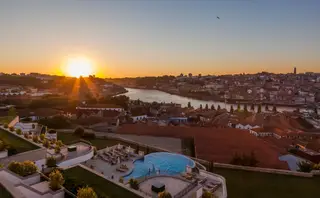 Com vista para o Douro, o hotel vínico The Yeatman voltou a estar aberto a 29 de maio, prometendo "tranquilidade e segurança"