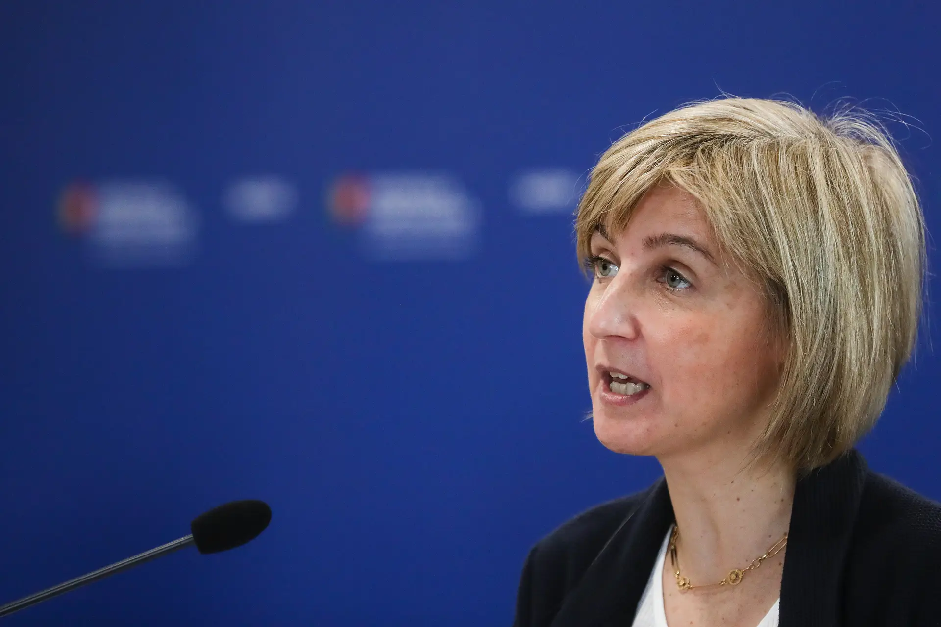 Ministra da Saúde: “Já percebemos que o confinamento tem uma eficácia menos importante que no passado, quando estávamos a aprender”