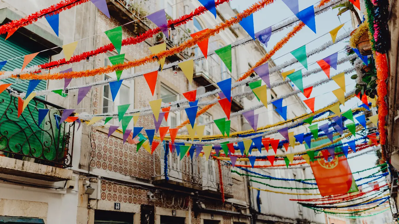 Casamentos de Santo António e marchas populares voltam esta segunda-feira a animar Lisboa
