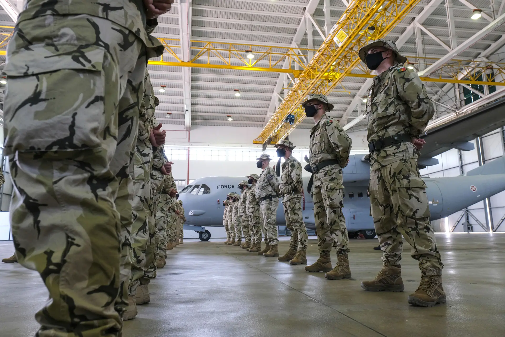 Quão sexista é a Língua Portuguesa e como é que isso se resolve? Uma reflexão a partir do documento que indignou os militares