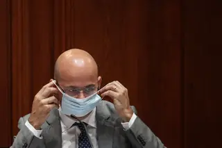 João Leão deixa recado: “Presidente do Novo Banco deve concentrar-se em gerir bem o banco”