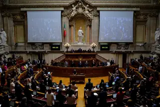 Autárquicas: Parlamento discute dia 25 de março projeto do PSD para adiar as eleições
