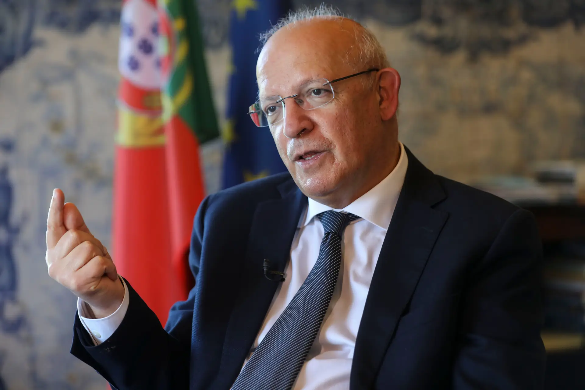 MNE sacode pressão do embaixador norte-americano: "Em Portugal as decisões são tomadas pelas autoridadades portuguesas"