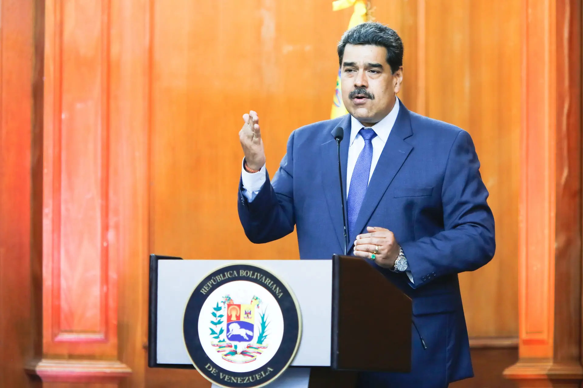 Portuguesa Isabel Brilhante Pedrosa, chefe da diplomacia da UE em Caracas, já não vai ser expulsa da Venezuela